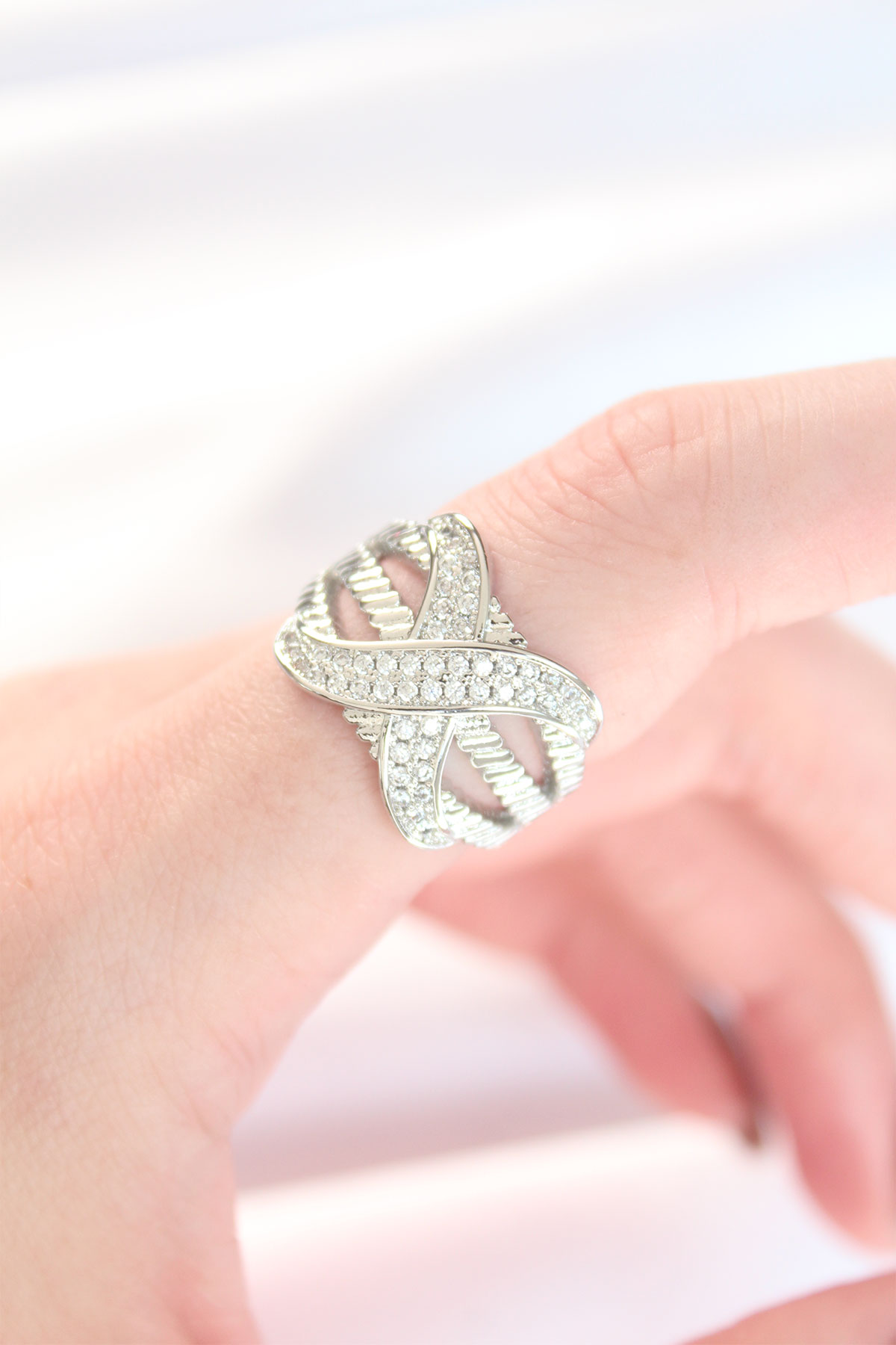 Kalın Zirkon Taşlı Silver Renk Ayarlanabilir X Tasarım Yüzük - TJ-BYK3120 Kalın Zirkon Taşlı Silver Renk Ayarlanabilir X Tasarım Yüzük - TJ-BYK3120