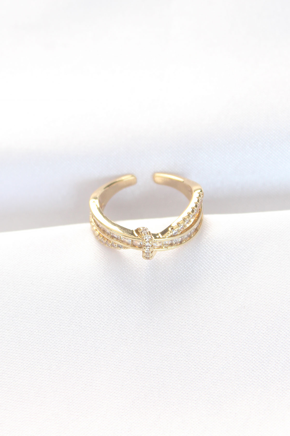 Kıvrım Model Gold Renk Zirkon Taşlı Ayarlanabilir Yüzük - TJ-BYK3107 Kıvrım Model Gold Renk Zirkon Taşlı Ayarlanabilir Yüzük - TJ-BYK3107