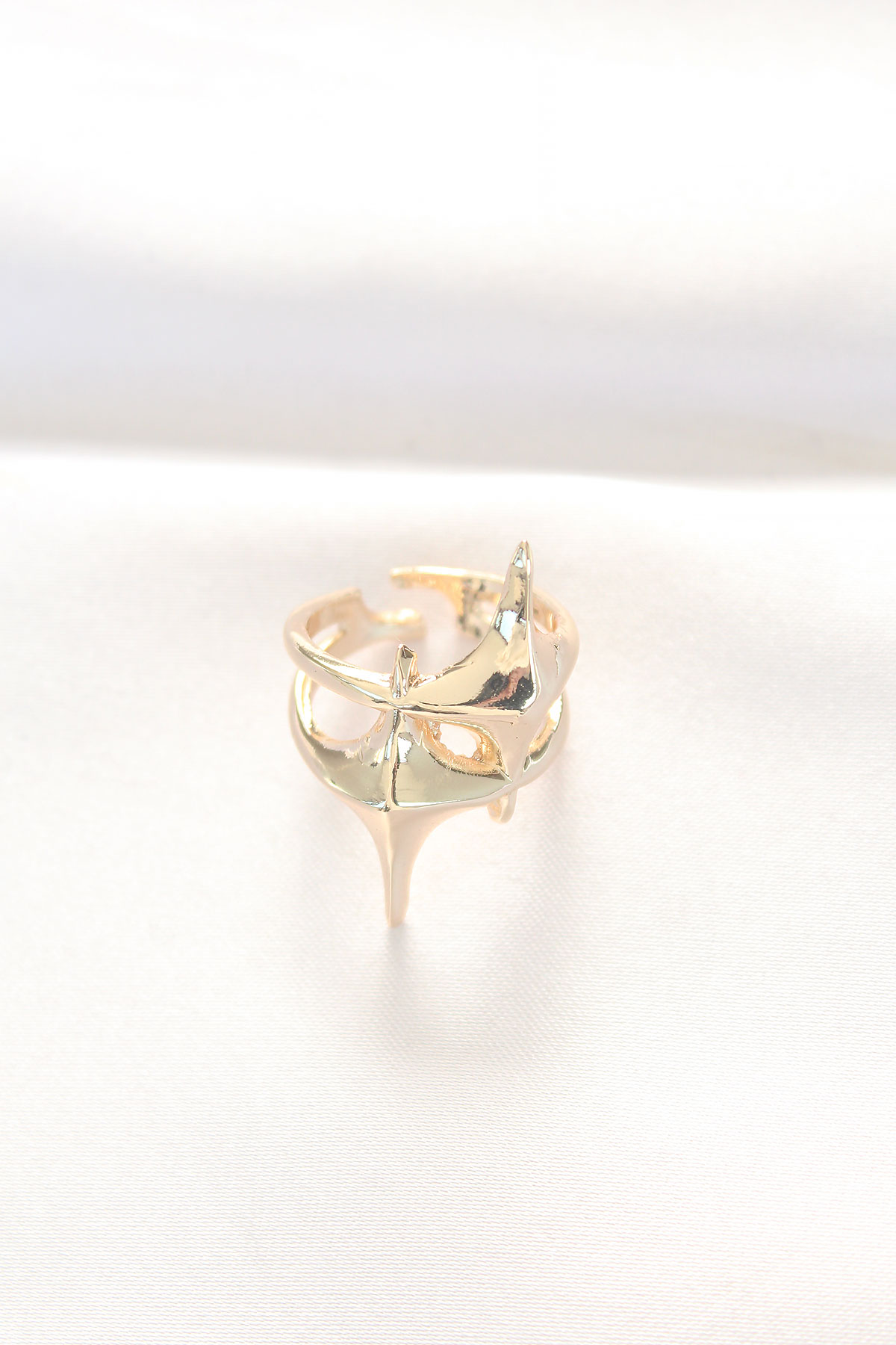 Yıldız Model Gold Renk Ayarlanabilir Yüzük - TJ-BYK3144 Yıldız Model Gold Renk Ayarlanabilir Yüzük - TJ-BYK3144